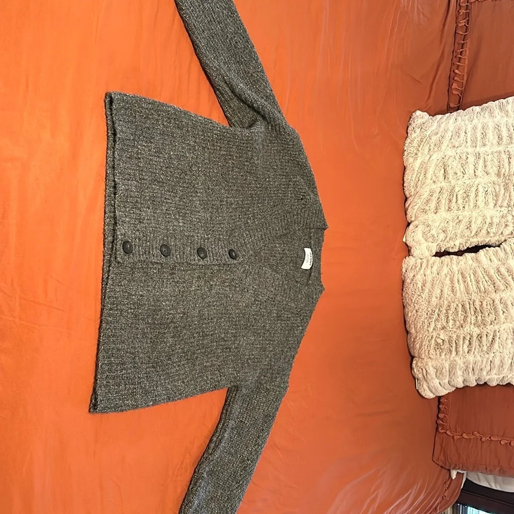 Old navy heavy wool like cardigan sweater - Picture 1 of 4